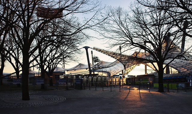 通过与队友 通过与队友